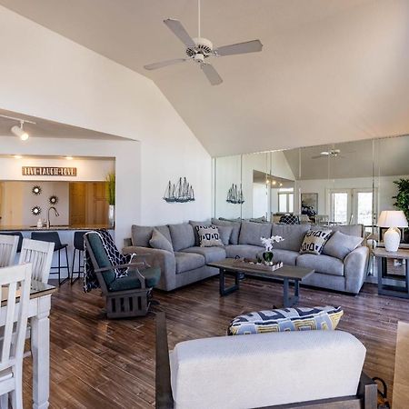 B 32-1 Spacious Villa Close To Pool Branson Buitenkant foto