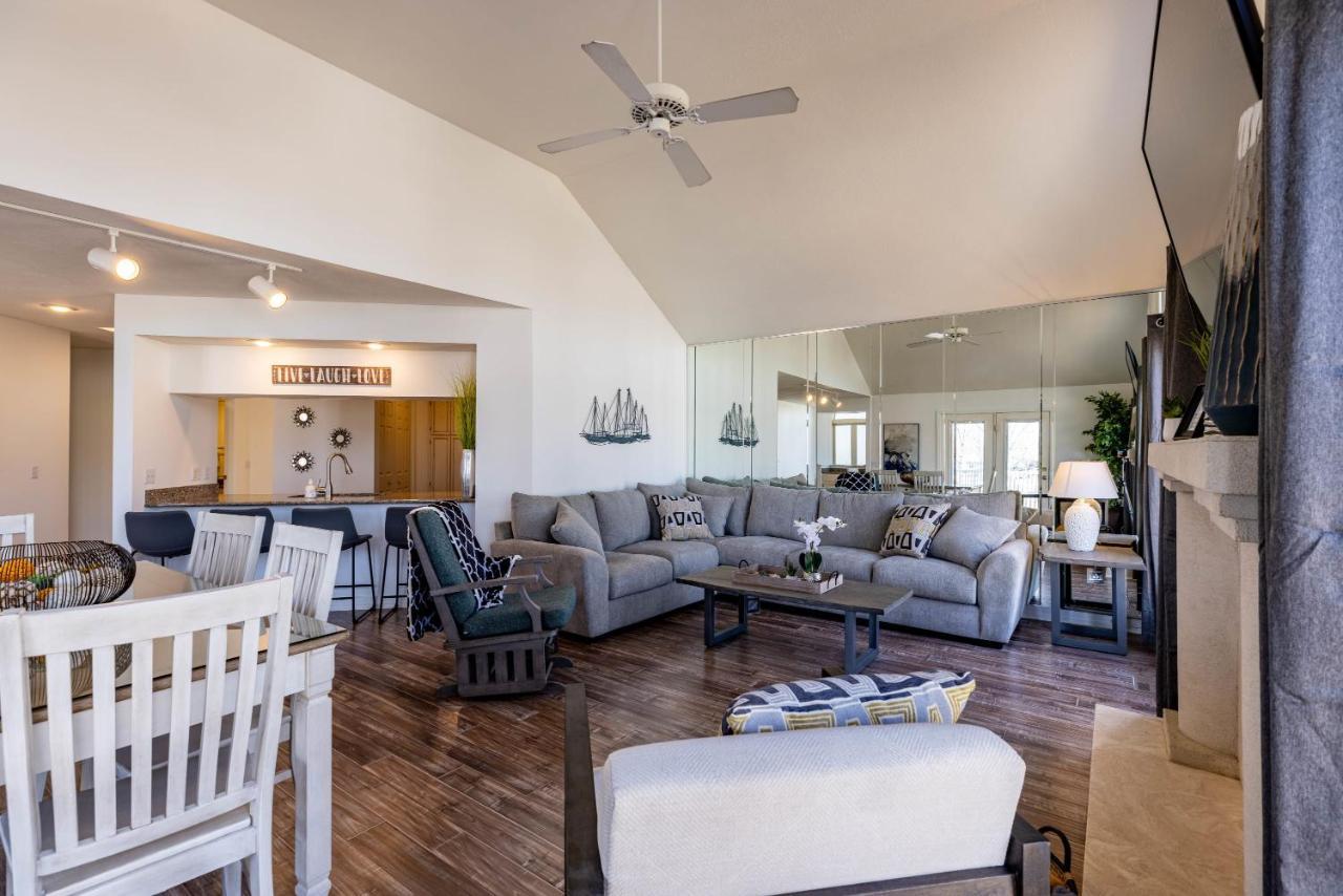 B 32-1 Spacious Villa Close To Pool Branson Buitenkant foto